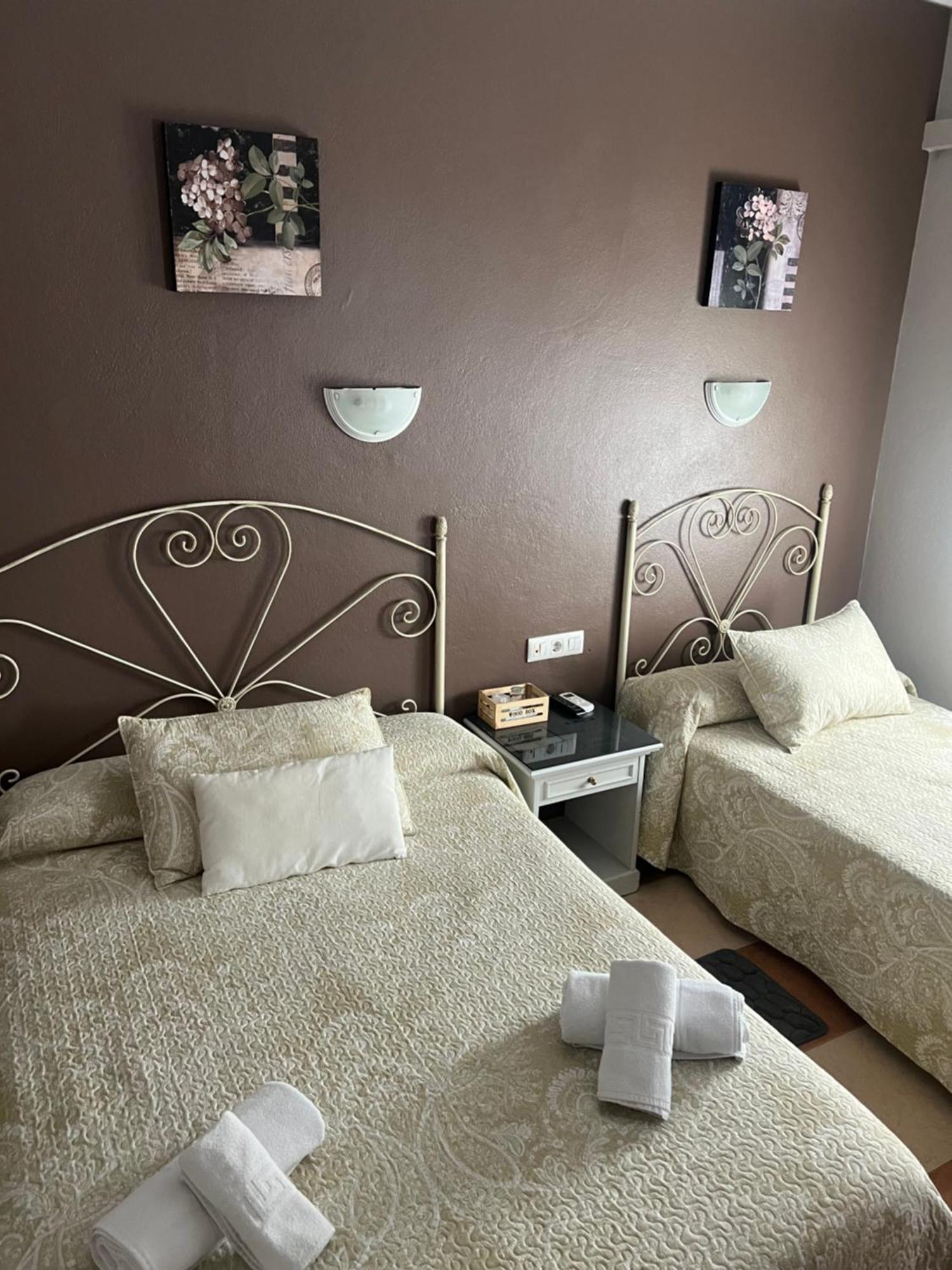 Hostal Andalucia De Arcos อาร์กอส เดลา ฟรอนเตรา ภายนอก รูปภาพ